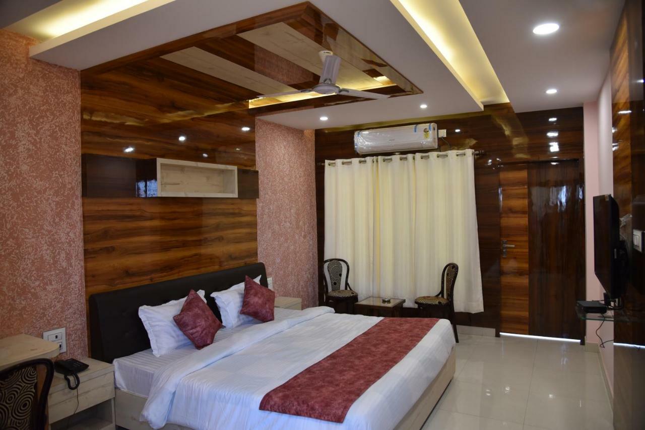 Hotel Pushpanjali Bhopal Exterior photo