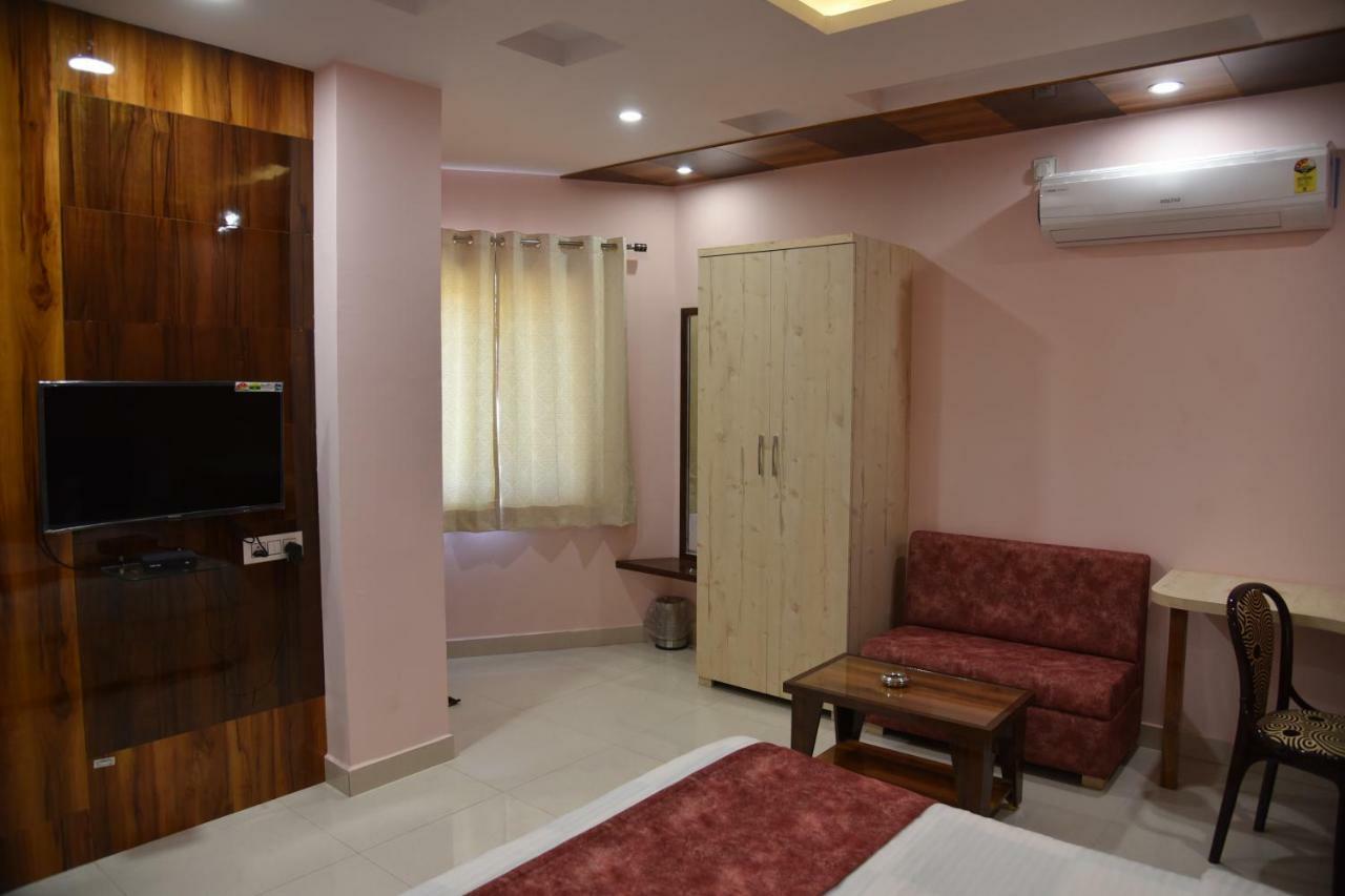Hotel Pushpanjali Bhopal Exterior photo